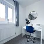 Lägenhet Boutique Townhouse - Sleeps Up To 8 - Perfect For Families & Groups! *