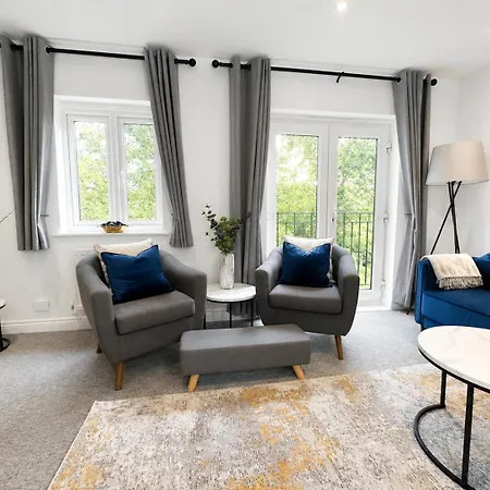 Apartament Boutique Townhouse - Sleeps Up To 8 - Perfect For Families & Groups! *