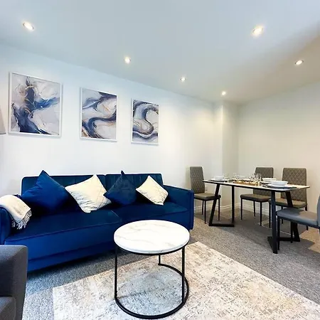Boutique Townhouse - Sleeps Up To 8 - Perfect For Families & Groups! Lejlighed Bristol